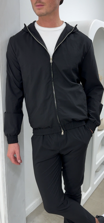 Essential Tech Tracksuit - Black