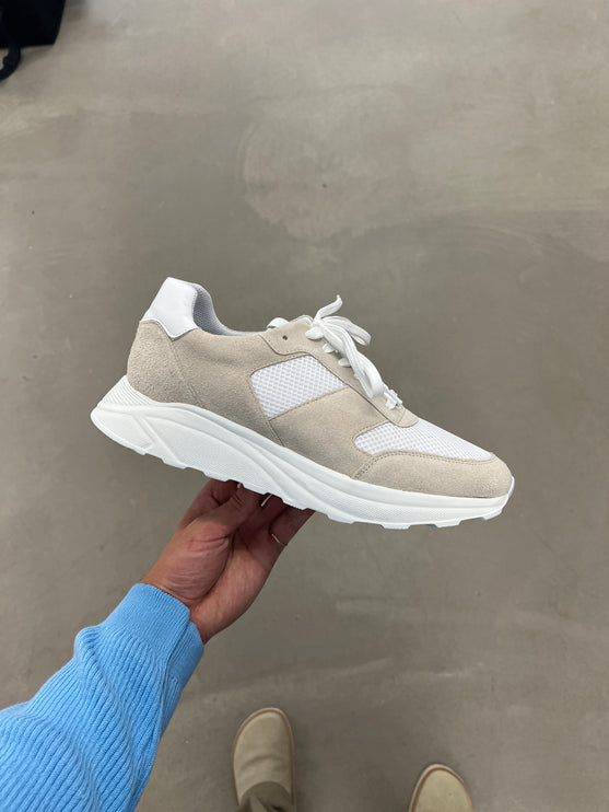 CAVERN CORNER X WARÉN LIU RUNNER - STONE