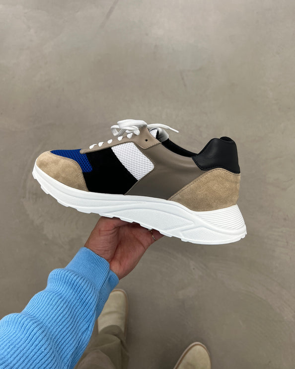 CAVERN CORNER X WARÉN LIU RUNNER - ROYAL BLUE