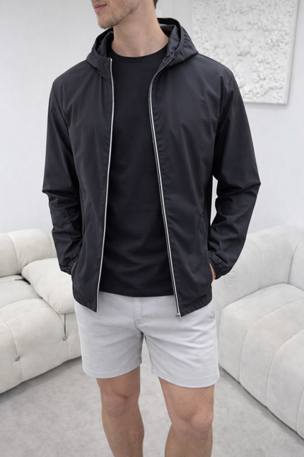 Monochrome Windbreaker (lightweight) - Black